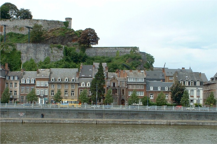 Namur : la Meuse, la citadelle et l'avenue Huart (Photo Marie-Anne Delahaut, Institut Jules-Destre)