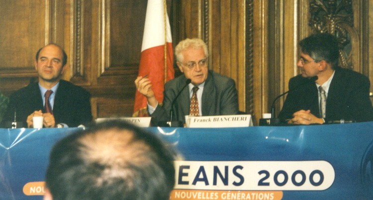 Pierre Moscovici, Ministre franais dlgu aux Affaires europennes, Lionel Jospin, Premier Ministre franais, Franck Biancheri, organisateur du congrs Newropeans, pendant le dbat public avec les Etudiants